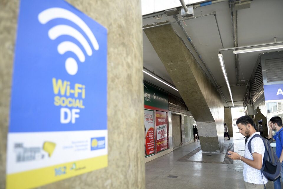 GDF inaugura Wi-Fi Social
