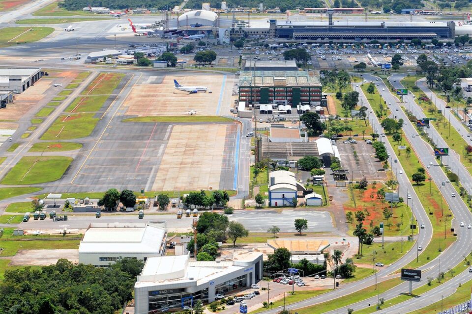 Detran-DF autua veículos por meio de videomonitoramento nas proximidades do Aeroporto de Brasília