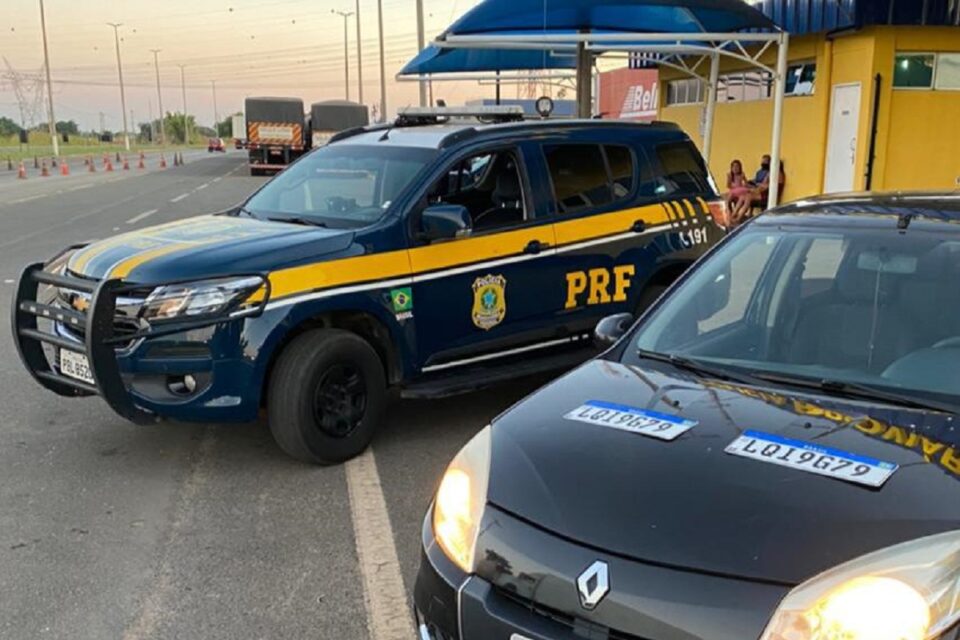 PRF recupera carro roubado, no Recanto das Emas