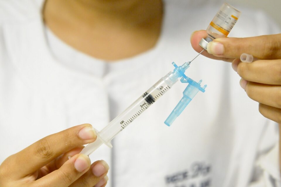População do DF com mais de 70 anos está 100% imunizada